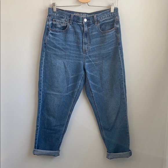 American Eagle Mom Jeans SZ 8 short - Picture 2 of 9